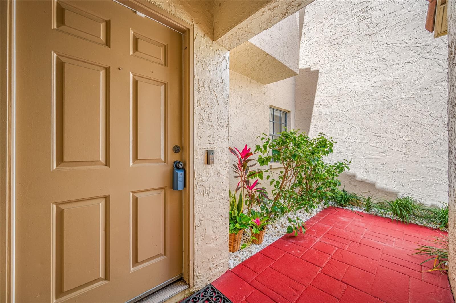 Front door - 10416 SAINT TROPEZ PL, TAMPA
