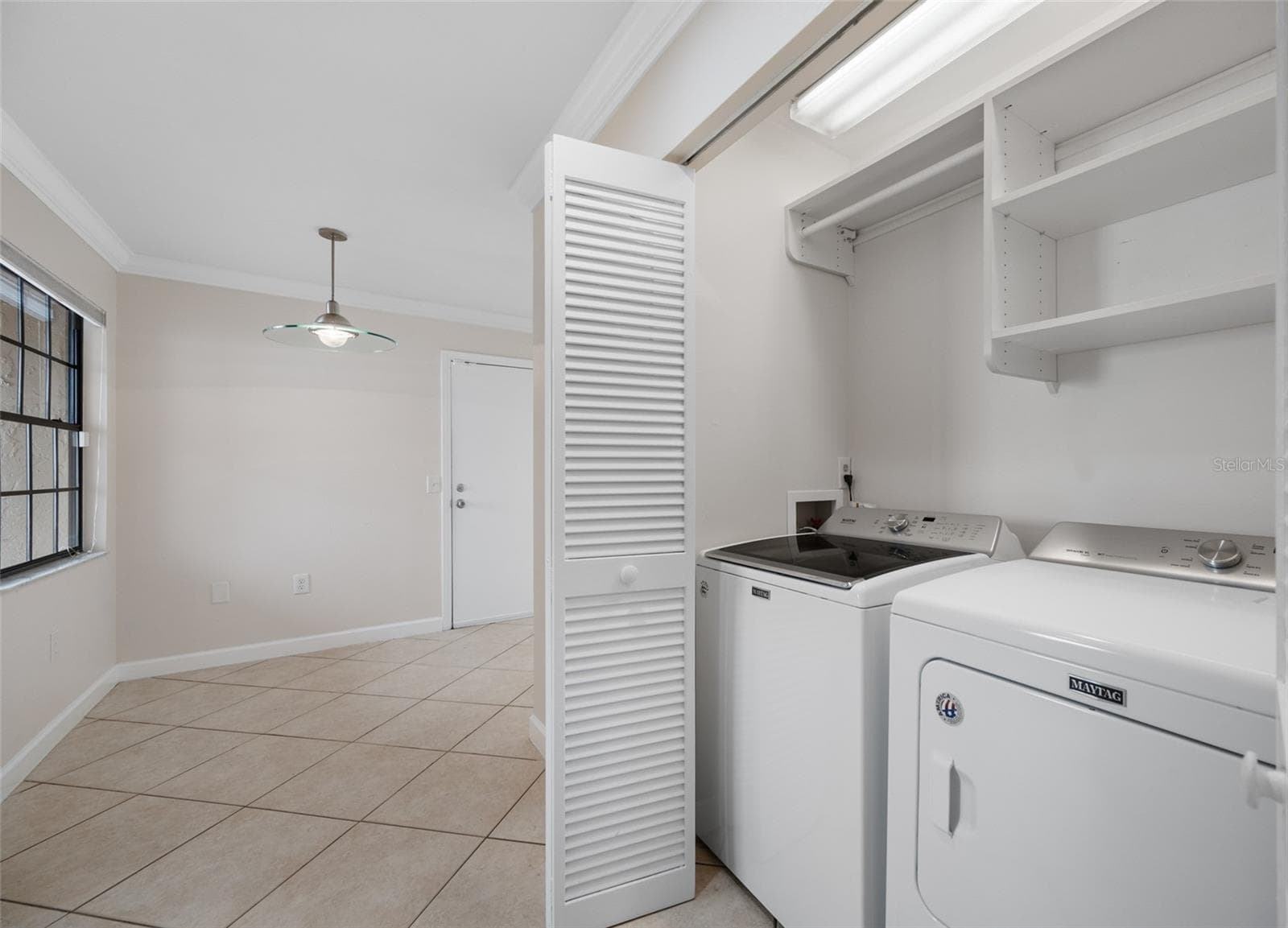 Flex space & washer & Dryer - 10416 SAINT TROPEZ PL, TAMPA