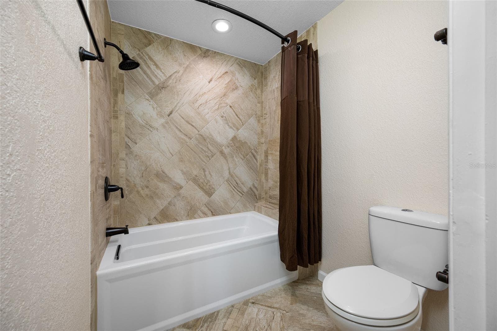 Primary ensuite - 10416 SAINT TROPEZ PL, TAMPA