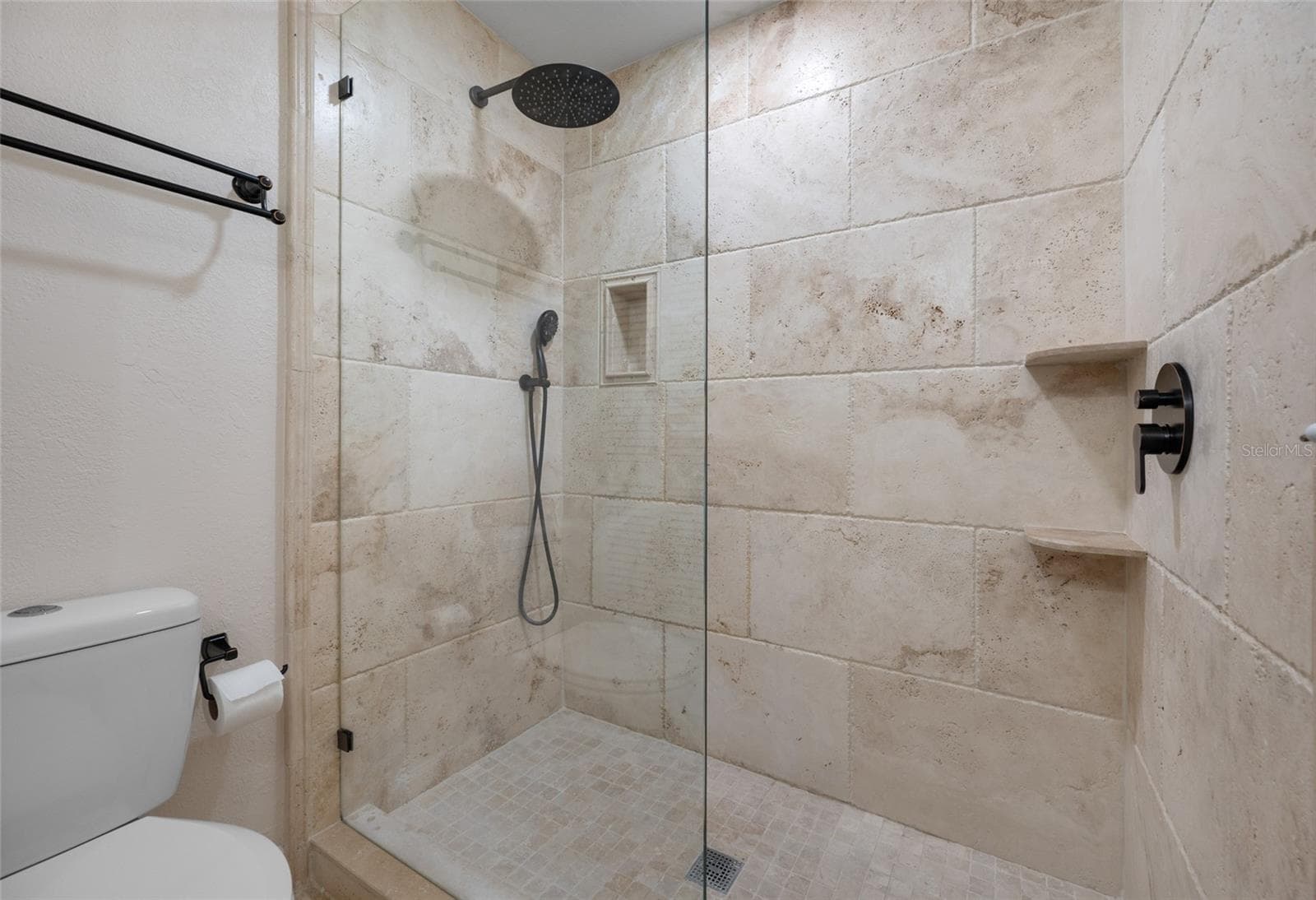 2nd level full bathroom - 10416 SAINT TROPEZ PL, TAMPA