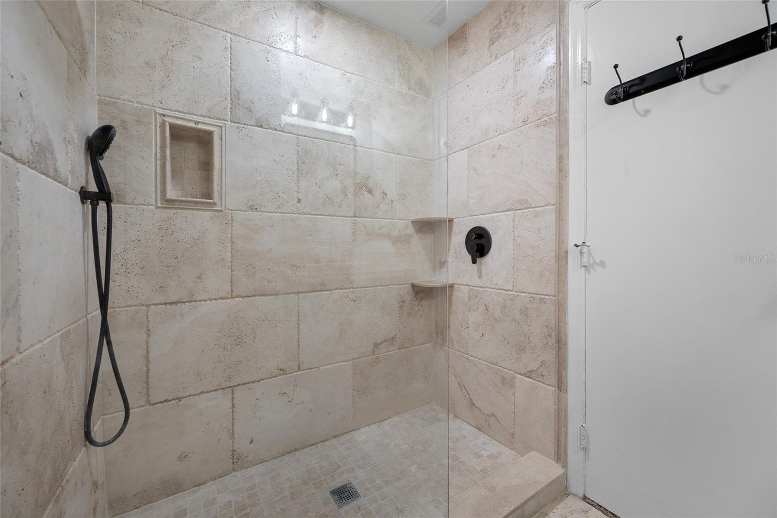 2nd level full bathroom - 10416 SAINT TROPEZ PL, TAMPA