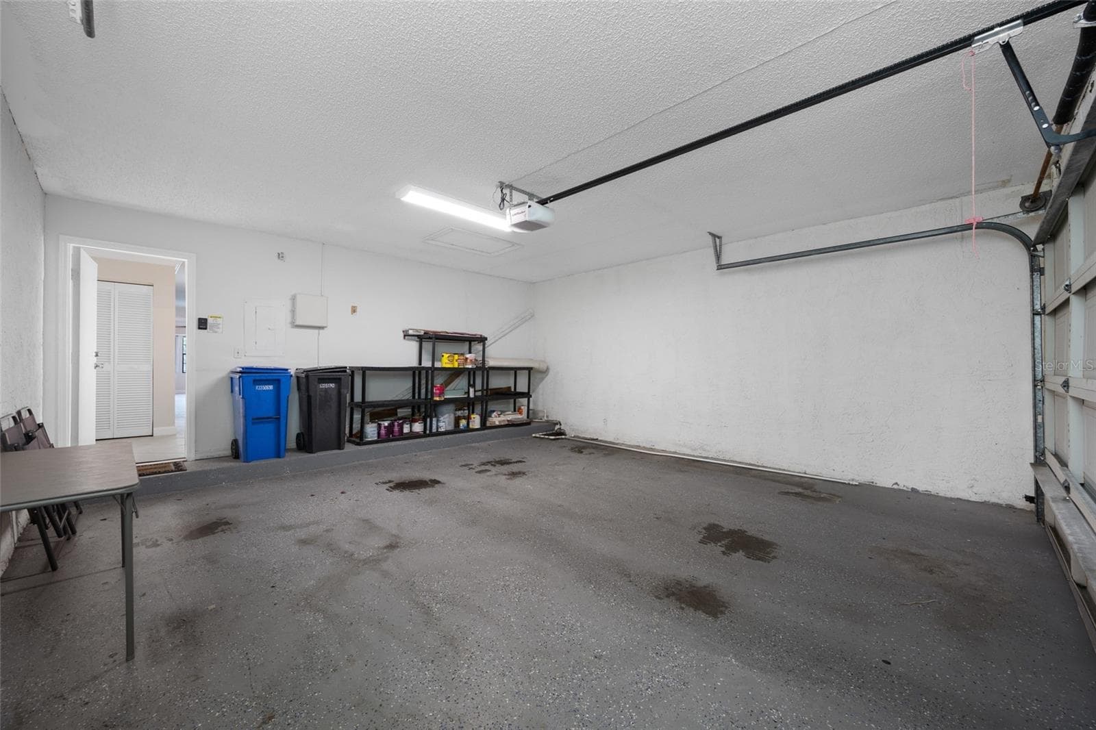2 Car Garage - 10416 SAINT TROPEZ PL, TAMPA