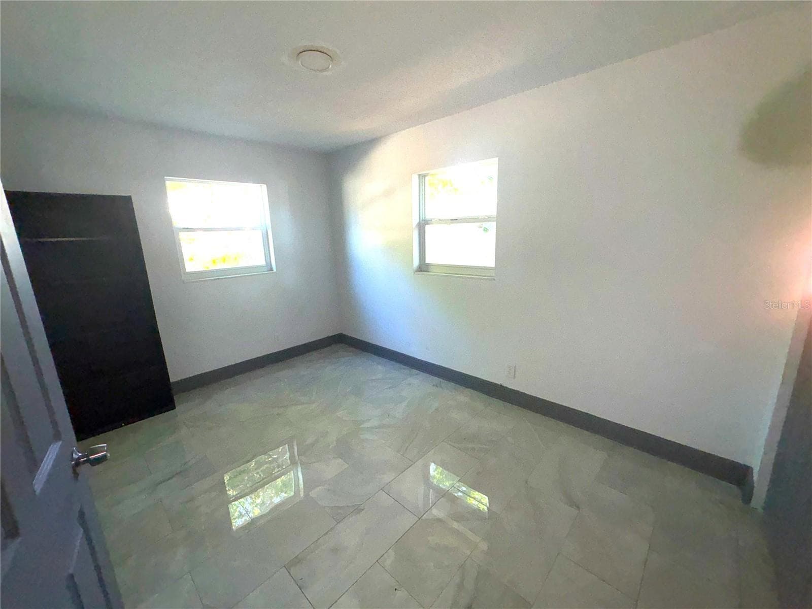 Single Family Residence at 7019 N WILLOW AVE, TAMPA, photo 12 of 16