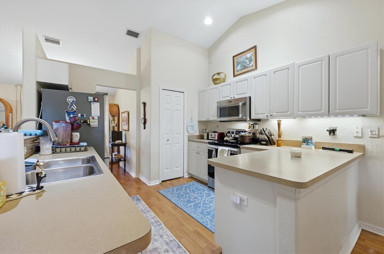 Single Family Residence at 11200 CARNEGIE AVE, ENGLEWOOD, photo 16 of 42