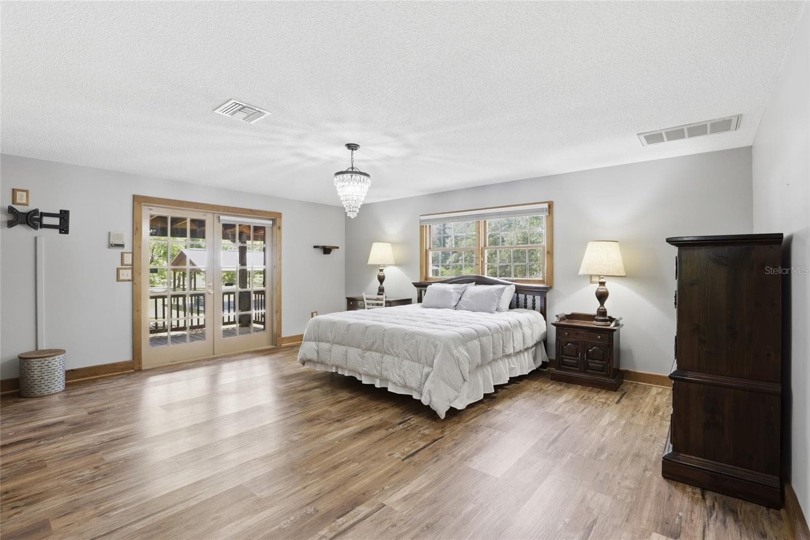 Single Family Residence at 818 NE 783 ST, OLD TOWN, photo 9 of 85