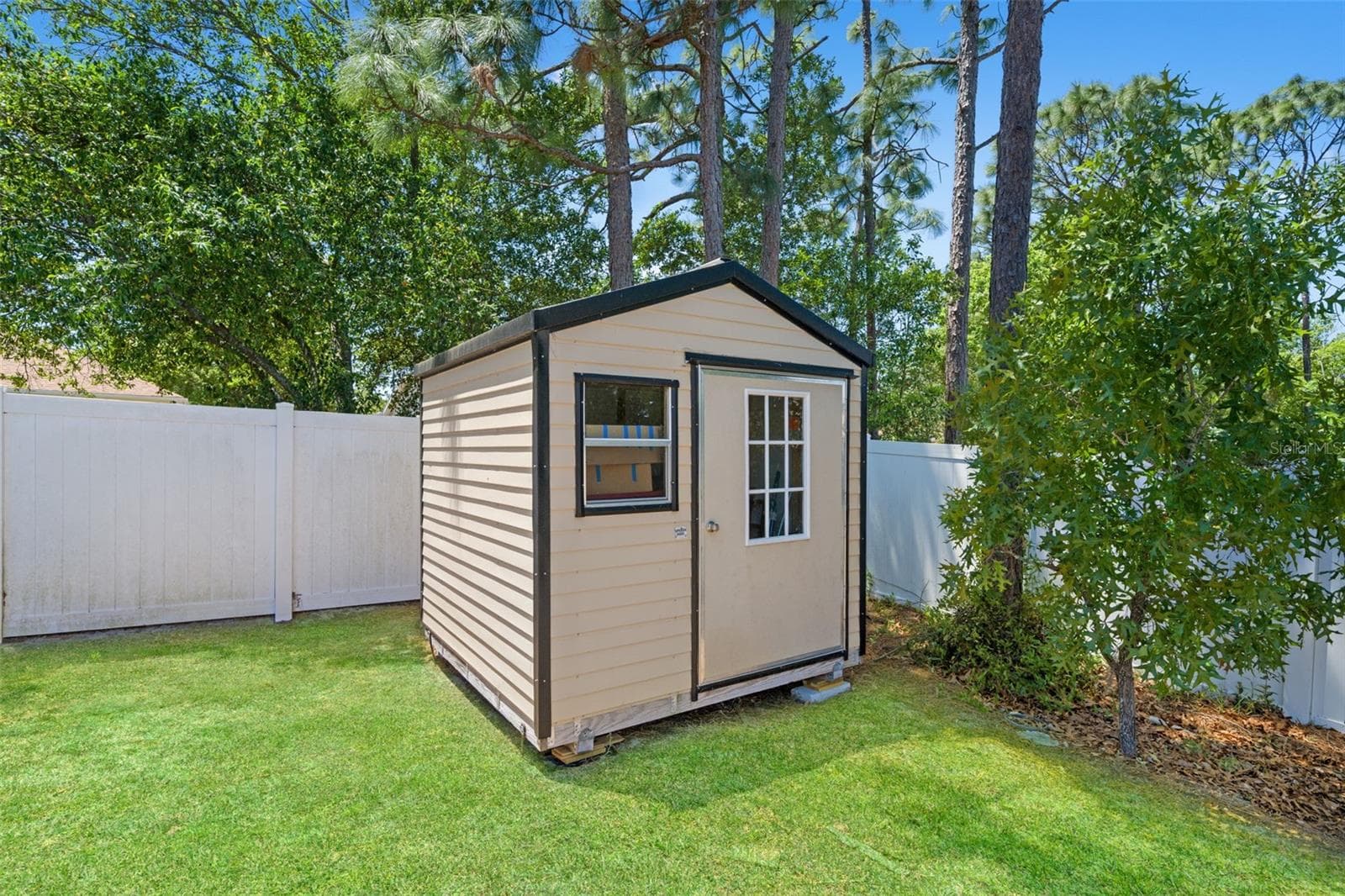 AI Lawn - 11260 LIBBY RD, SPRING HILL