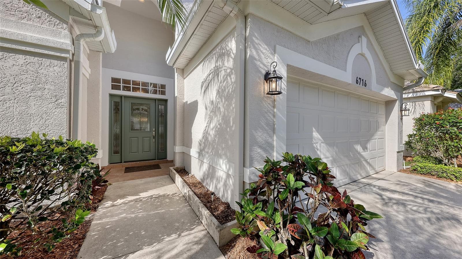 Single Family Residence at 6716 SPRING MOSS PL, LAKEWOOD RANCH, photo 4 of 53