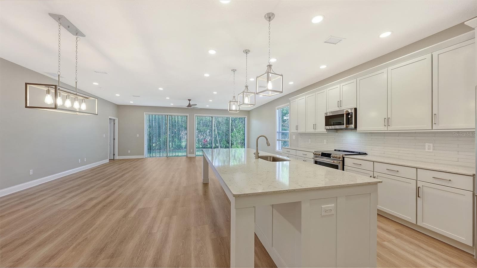 Single Family Residence at 6716 SPRING MOSS PL, LAKEWOOD RANCH, photo 8 of 53