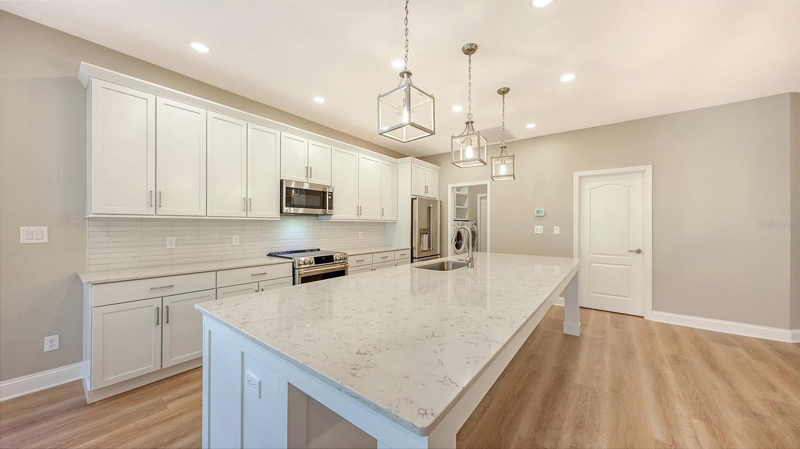 Single Family Residence at 6716 SPRING MOSS PL, LAKEWOOD RANCH, photo 12 of 53