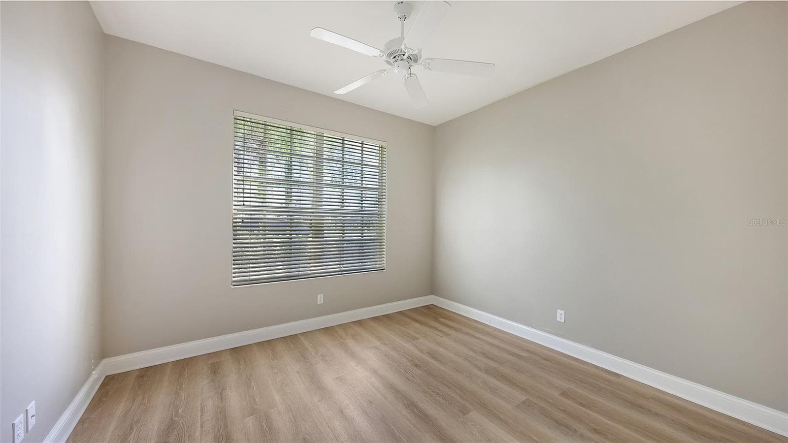 Single Family Residence at 6716 SPRING MOSS PL, LAKEWOOD RANCH, photo 23 of 53