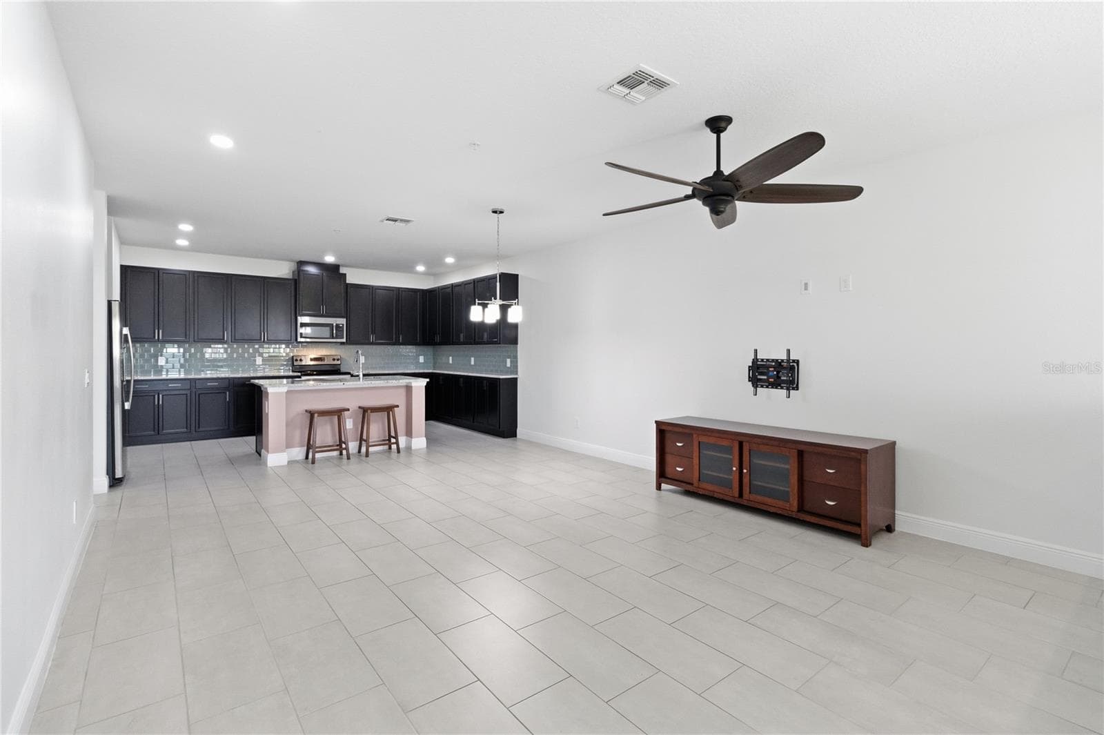 Townhouse at 13444 STODDART AVE, ORLANDO, photo 17 of 57