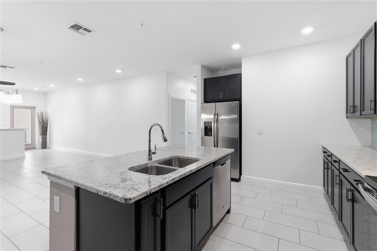 Townhouse at 13444 STODDART AVE, ORLANDO, photo 28 of 57