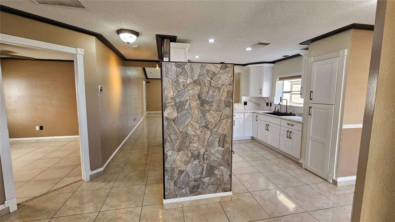 Hallway - 6053 GENTLE BEN CIR, WESLEY CHAPEL