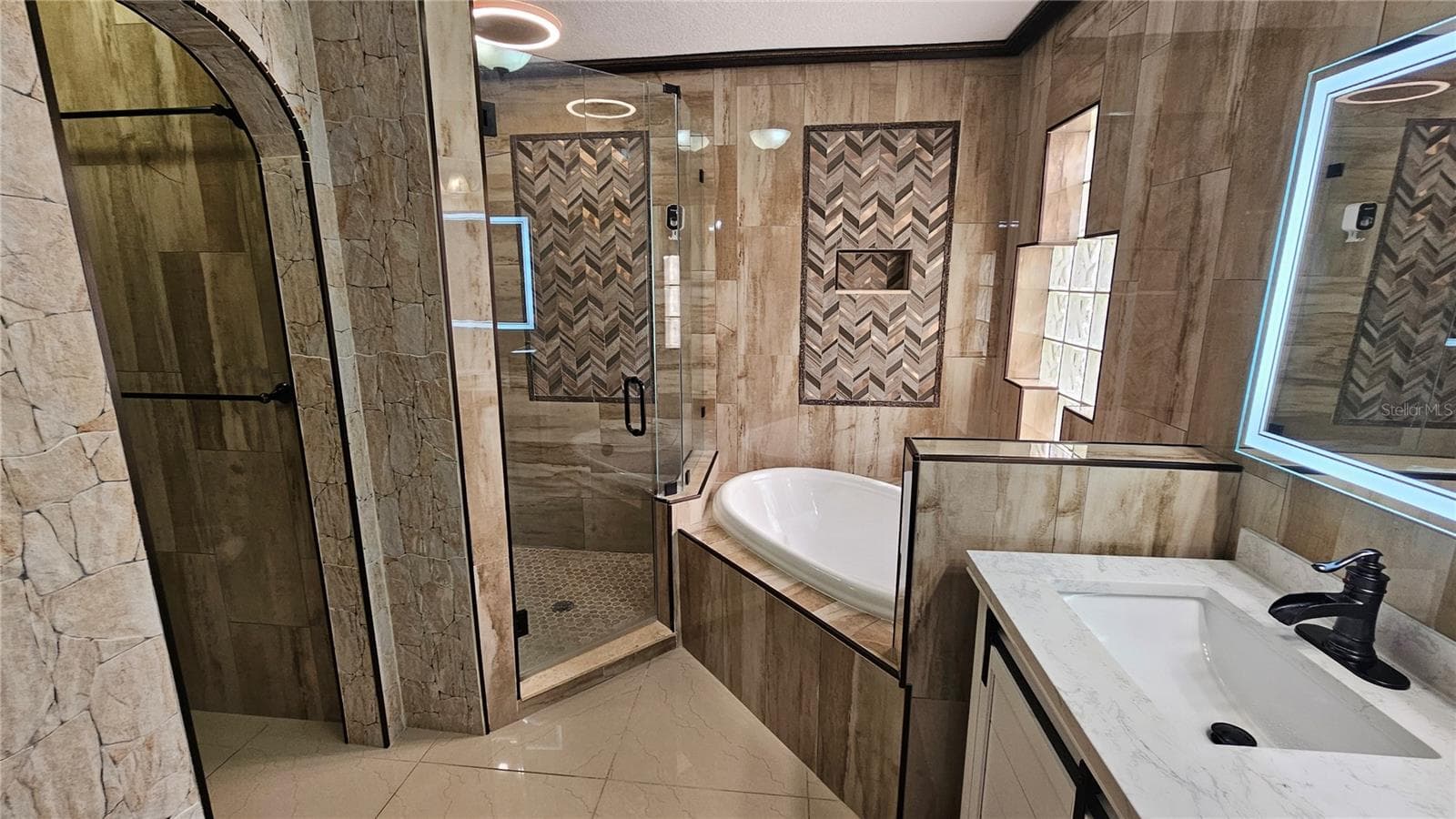 Master Bathroom - 6053 GENTLE BEN CIR, WESLEY CHAPEL