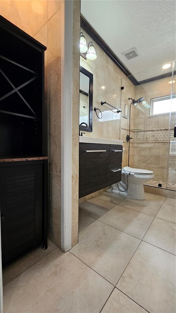 Bathroom 2 - 6053 GENTLE BEN CIR, WESLEY CHAPEL