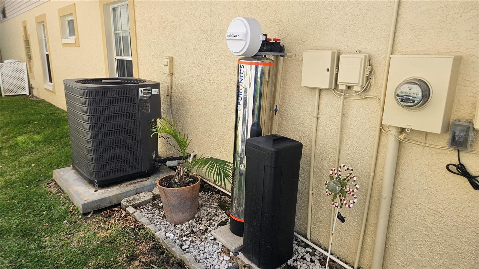 Water Softener - 6053 GENTLE BEN CIR, WESLEY CHAPEL