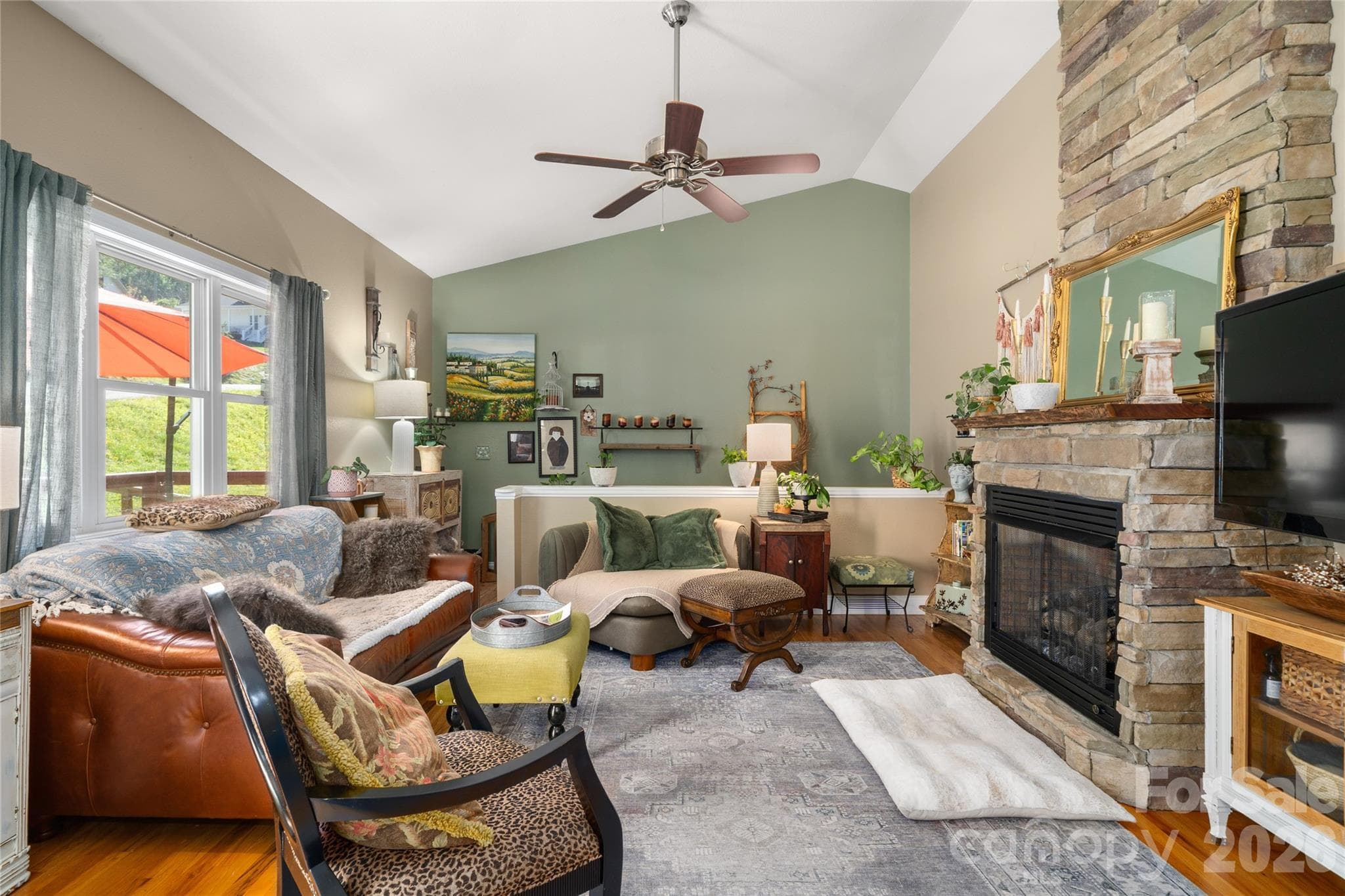 Single Family Residence at 40 Whipoorwill Way, Waynesville, photo 9 of 30