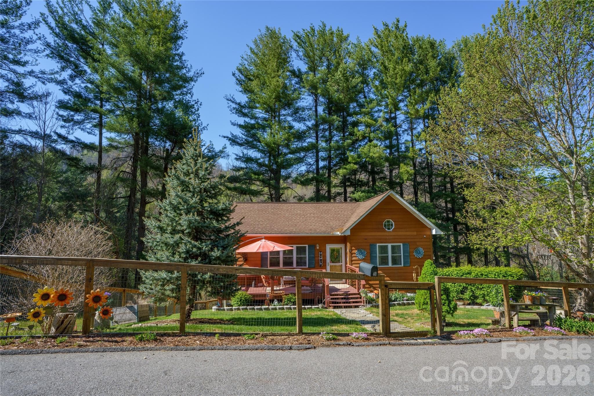 Single Family Residence at 40 Whipoorwill Way, Waynesville, photo 26 of 30