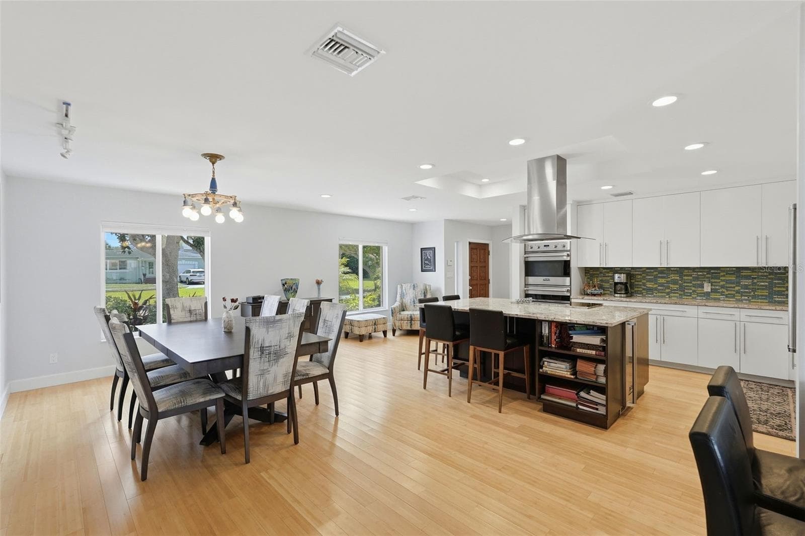 Single Family Residence at 125 23RD AVE NE, ST PETERSBURG, photo 11 of 48
