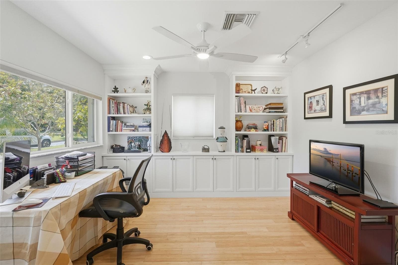 Bedroom 1, used as an office/den - 125 23RD AVE NE, ST PETERSBURG