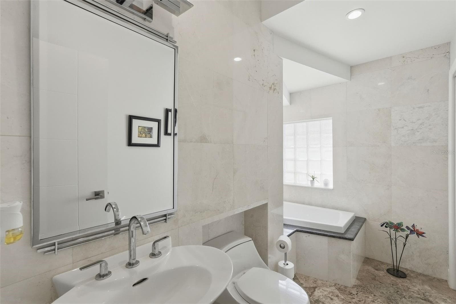 Spa/full bathroom downstairs- bathroom 1 - 125 23RD AVE NE, ST PETERSBURG