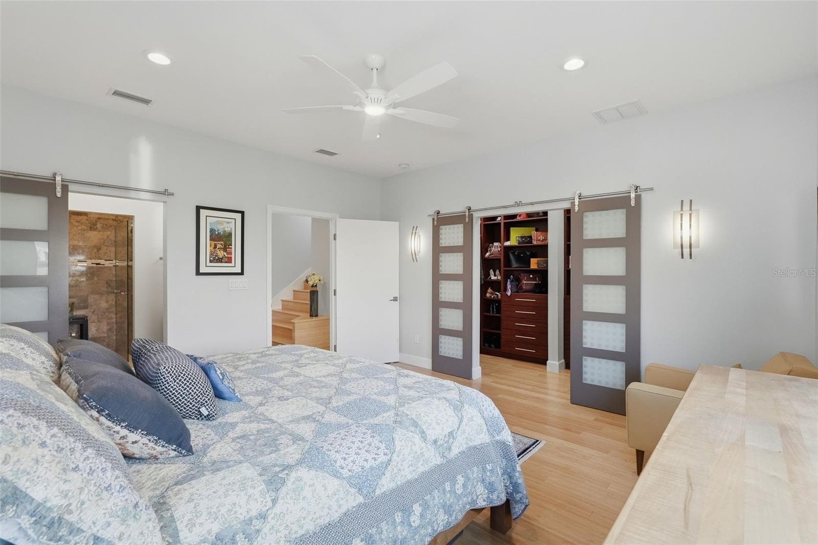 walk-in-closet huge - 125 23RD AVE NE, ST PETERSBURG