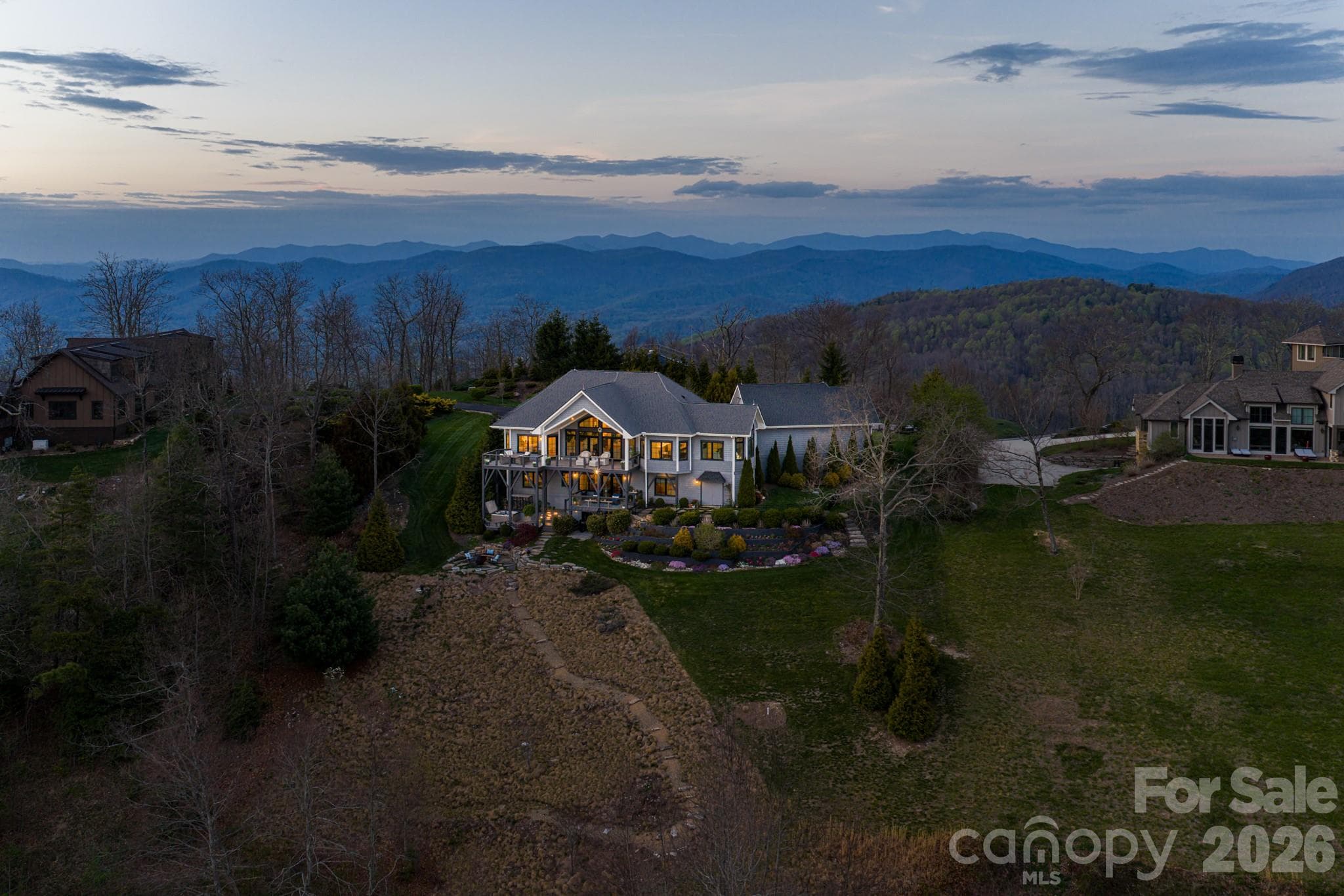 Single Family Residence at 89 N Snow Ridge Drive, Hendersonville, photo 45 of 48