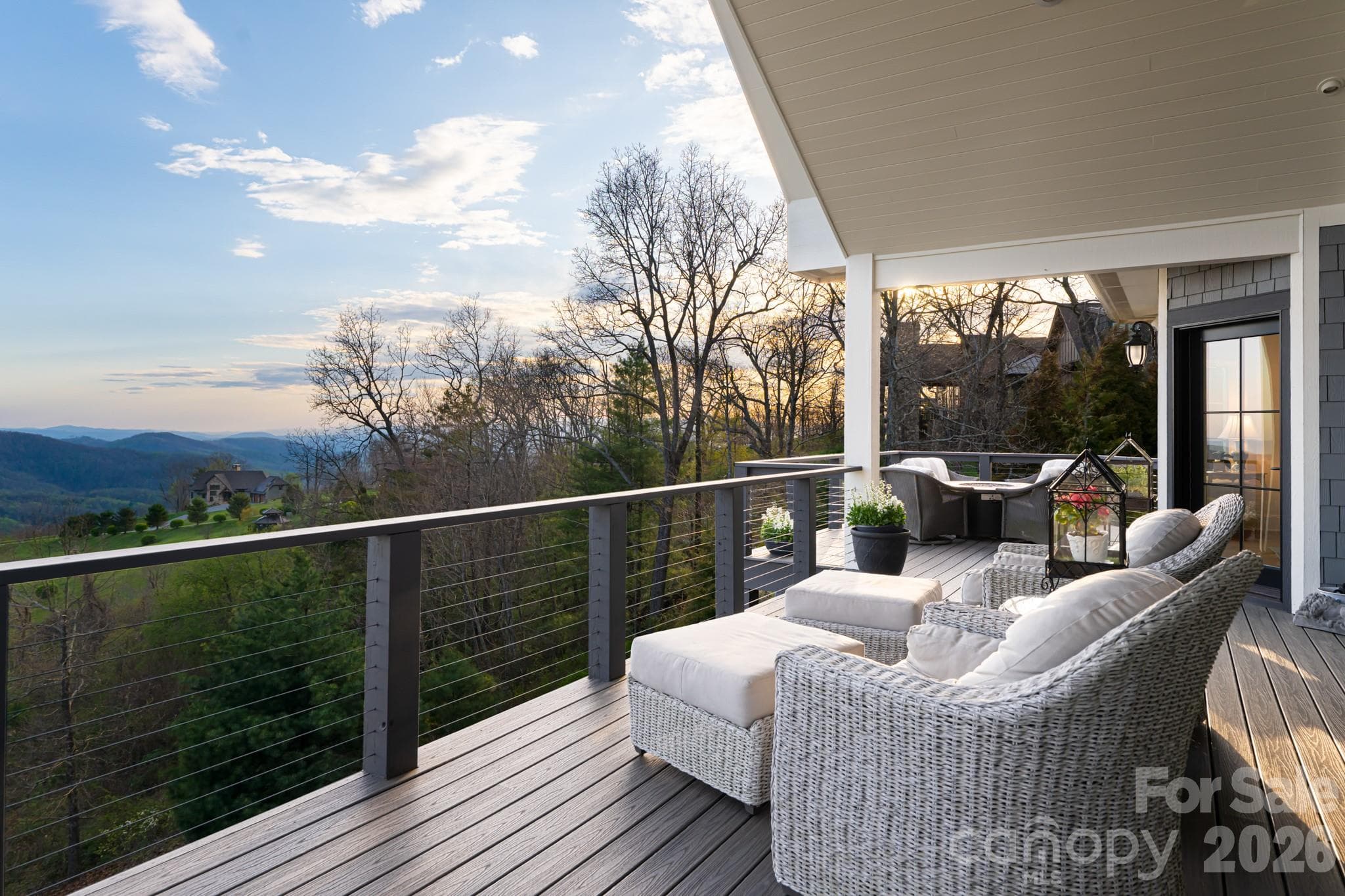 Single Family Residence at 89 N Snow Ridge Drive, Hendersonville, photo 7 of 48