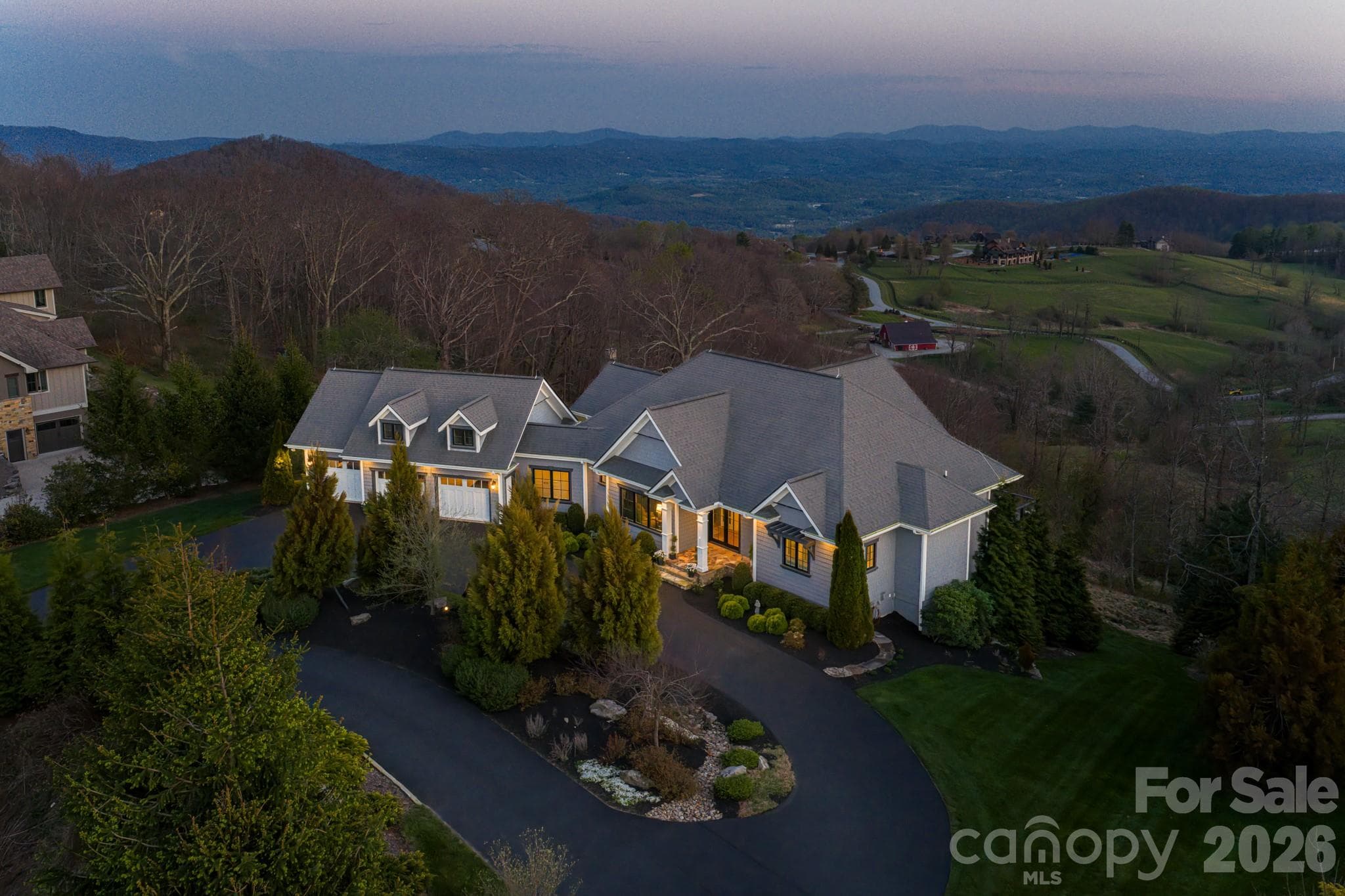 Single Family Residence at 89 N Snow Ridge Drive, Hendersonville, photo 44 of 48