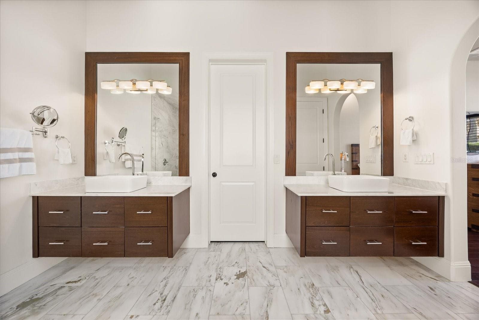 Single Family Residence at 12411 MONTALCINO CIR, WINDERMERE, photo 24 of 65