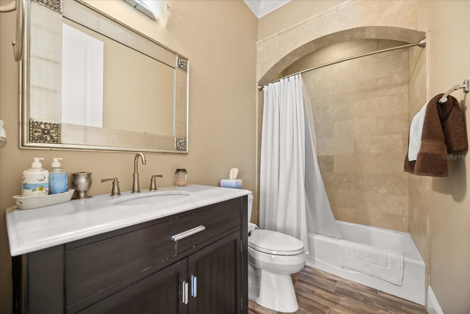 Single Family Residence at 12411 MONTALCINO CIR, WINDERMERE, photo 38 of 65