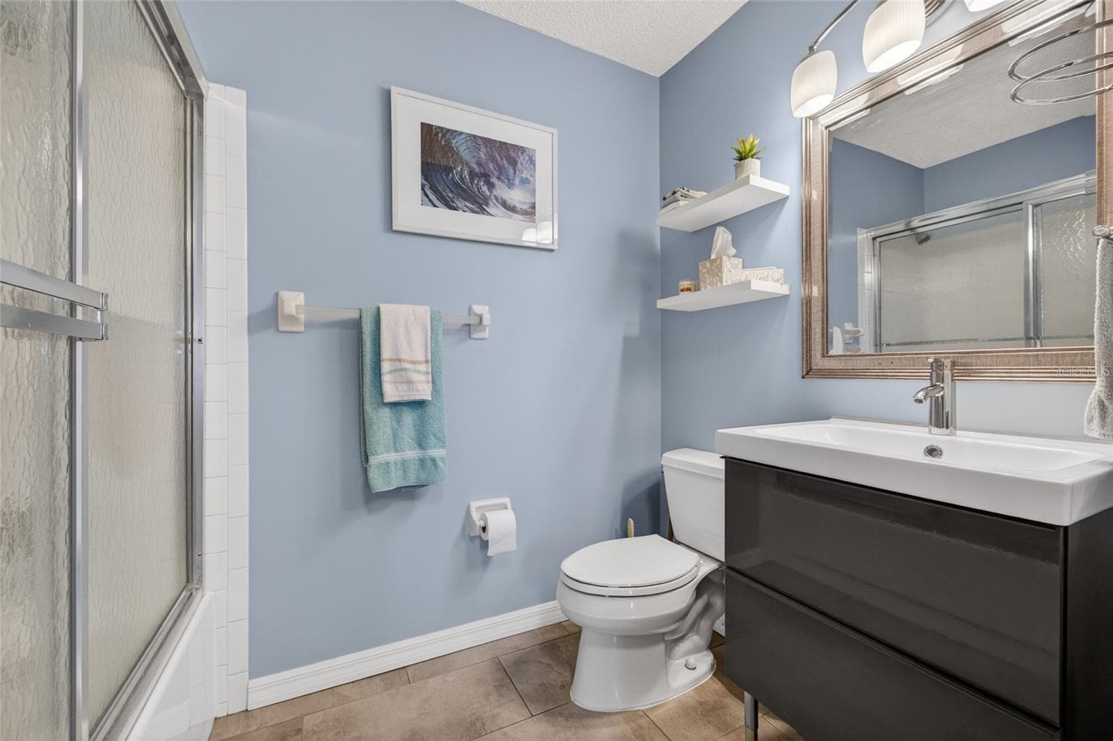 Guest Bathroom - 6080 80TH ST N #409, ST PETERSBURG