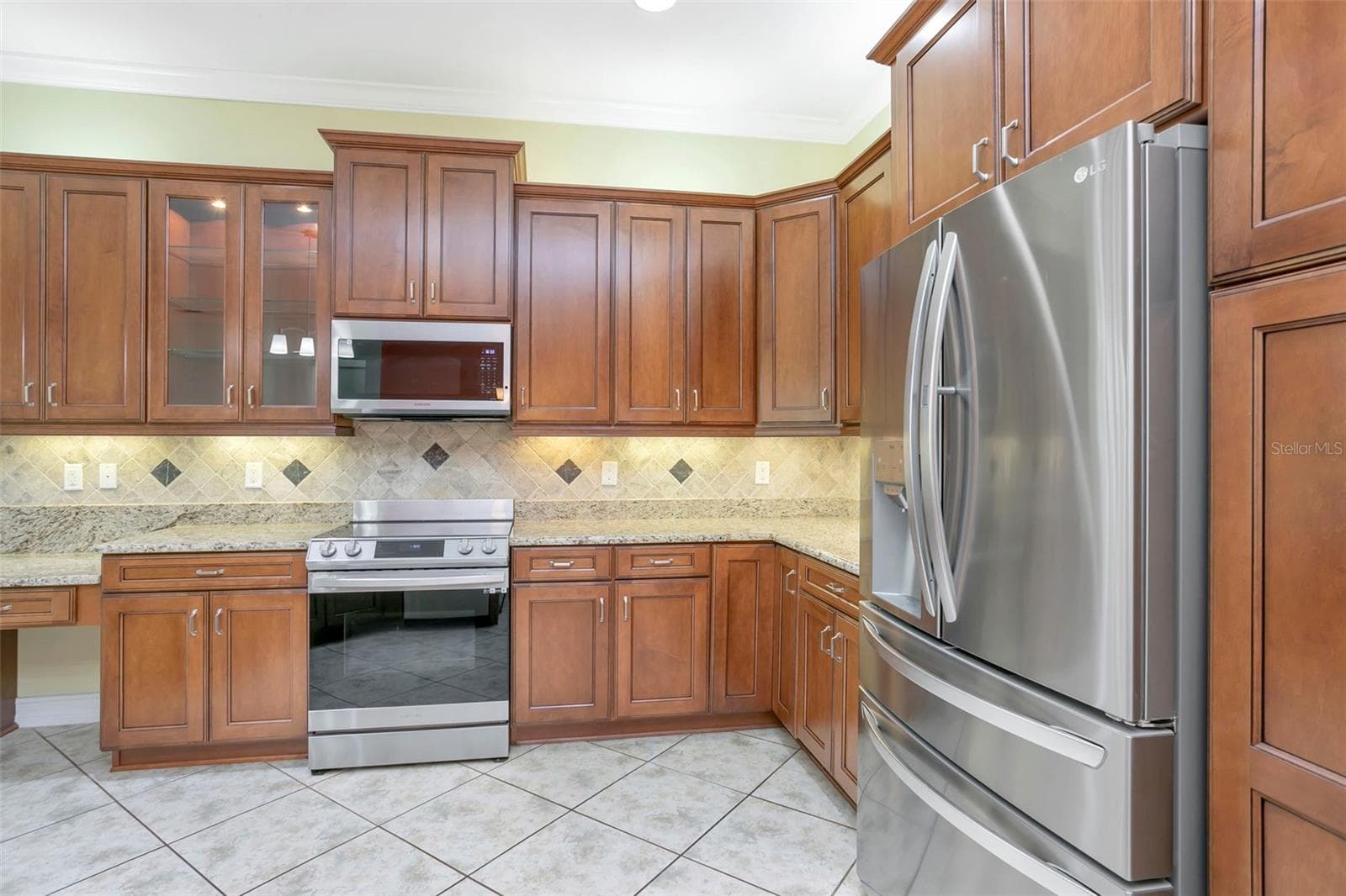Single Family Residence at 16022 GOLDEN LAKES DR, WIMAUMA, photo 5 of 50