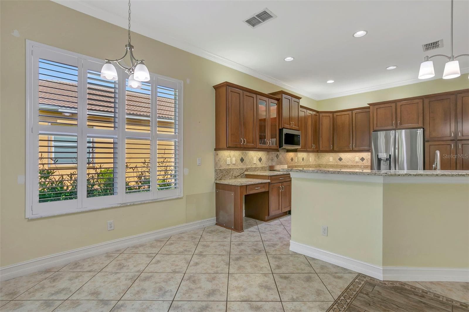 Single Family Residence at 16022 GOLDEN LAKES DR, WIMAUMA, photo 12 of 50