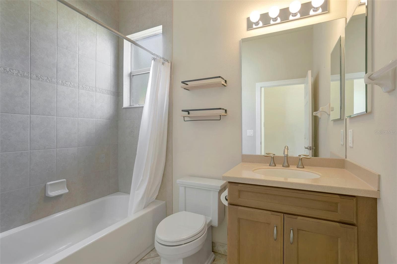 Full Bath - 16022 GOLDEN LAKES DR, WIMAUMA