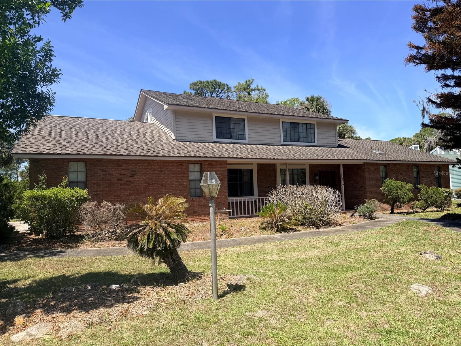 576 PELICAN BAY DR