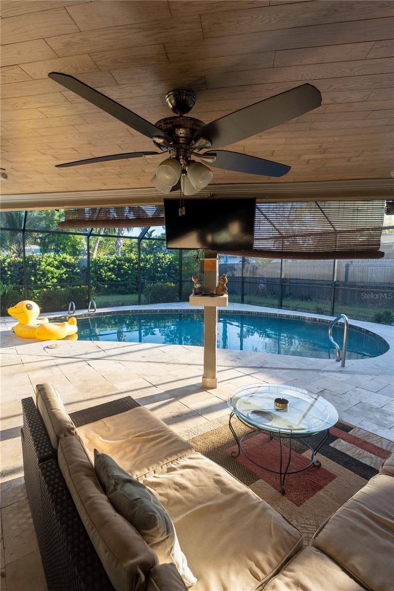 Single Family Residence at 33 SOUTHWIND DR, BELLEAIR BLUFFS, photo 37 of 50