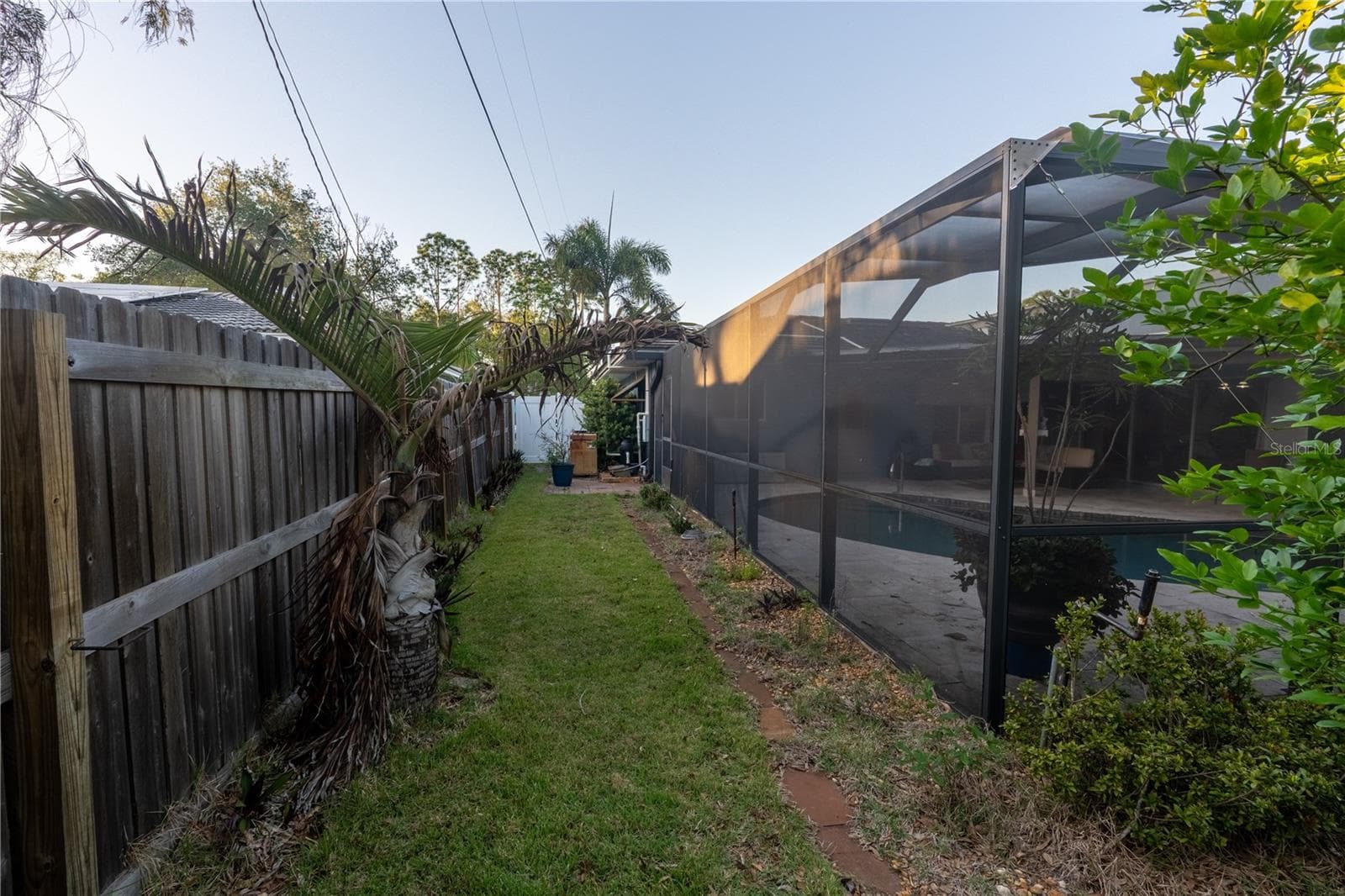 Single Family Residence at 33 SOUTHWIND DR, BELLEAIR BLUFFS, photo 44 of 50
