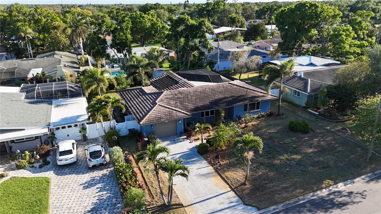 Single Family Residence at 33 SOUTHWIND DR, BELLEAIR BLUFFS, photo 49 of 50