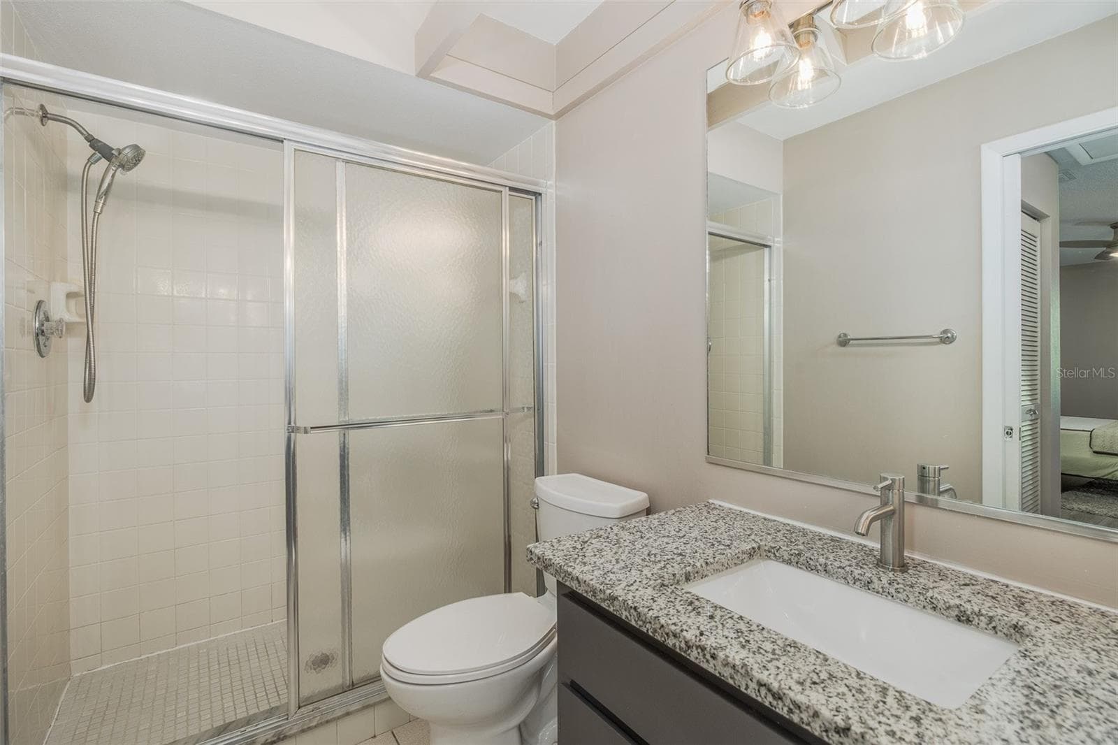 Walk in Shower - 3843 GOLDFINCH CT, PALM HARBOR