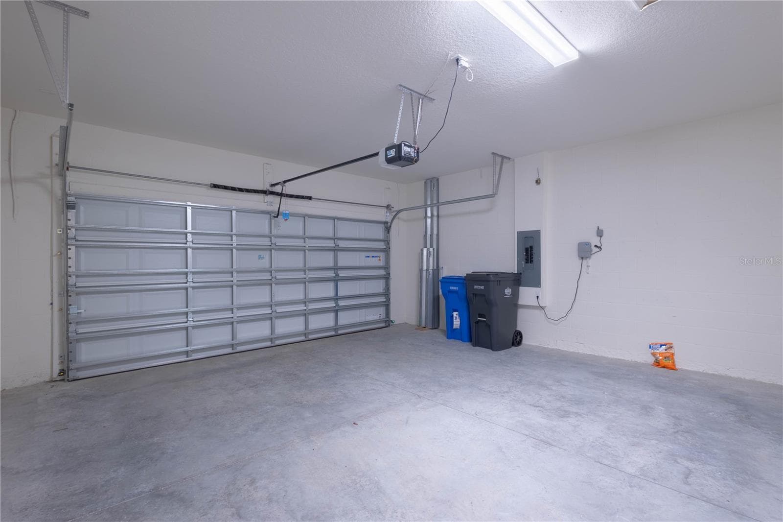 Single Family Residence at 345 MANGROVE MANOR DR, APOLLO BEACH, photo 13 of 33