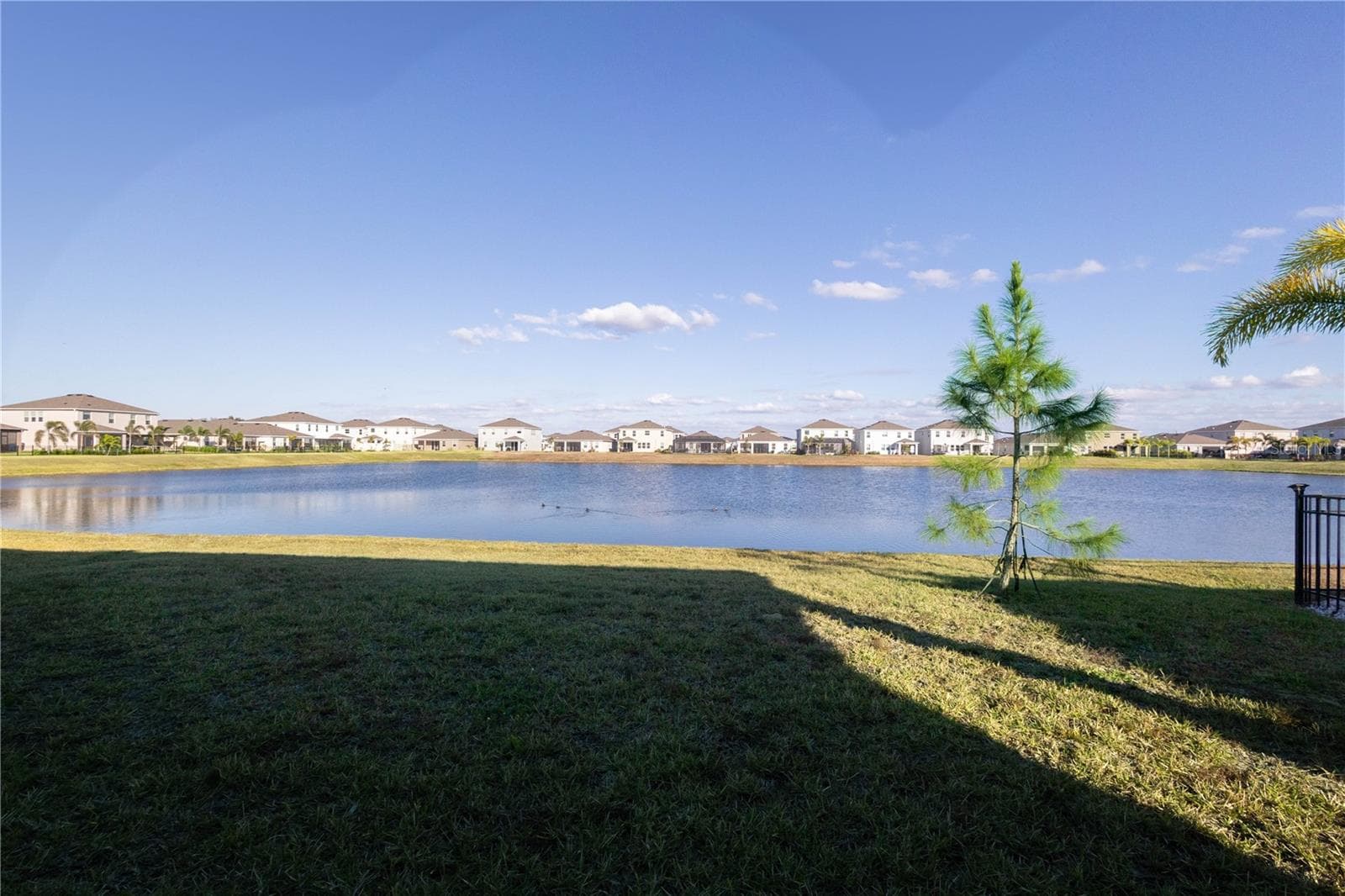 Single Family Residence at 345 MANGROVE MANOR DR, APOLLO BEACH, photo 2 of 33