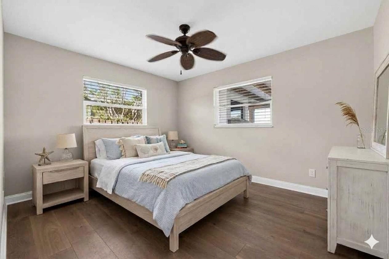 Single Family Residence at 4200 BEACH DR SE, ST PETERSBURG, photo 15 of 22
