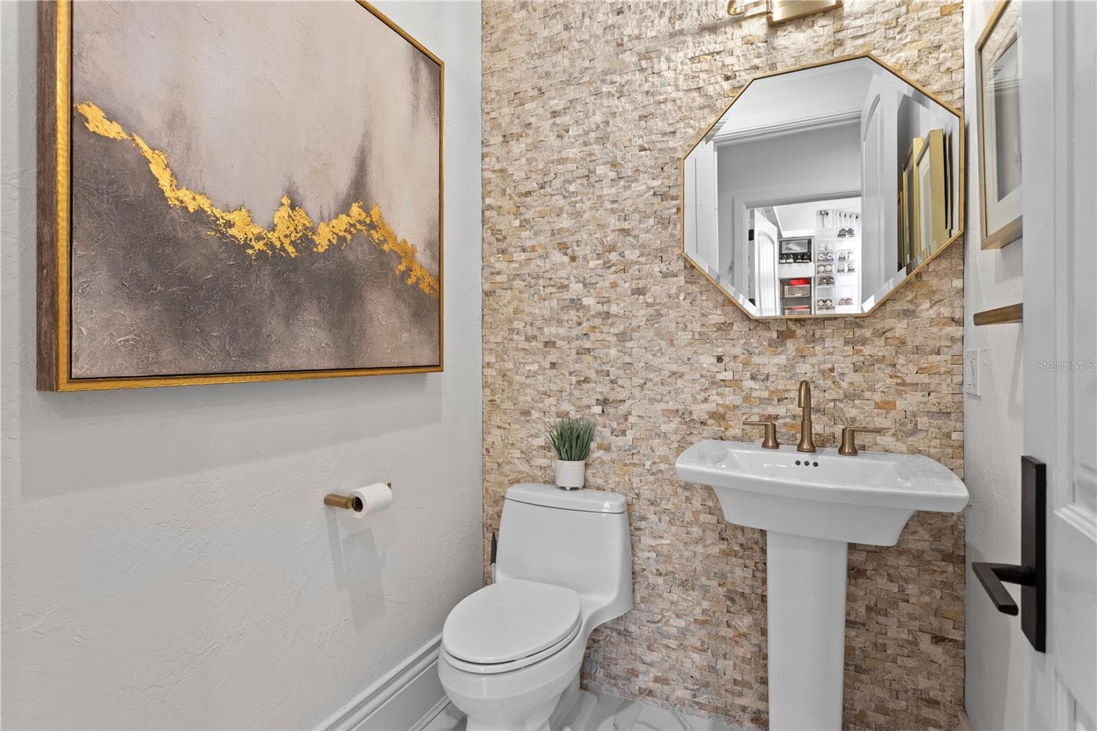 Downstairs half bath - 11410 TROTTING DOWN DR, ODESSA
