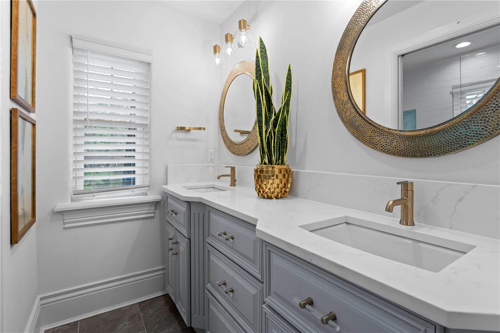 4th bedroom guest suite full bath - 11410 TROTTING DOWN DR, ODESSA