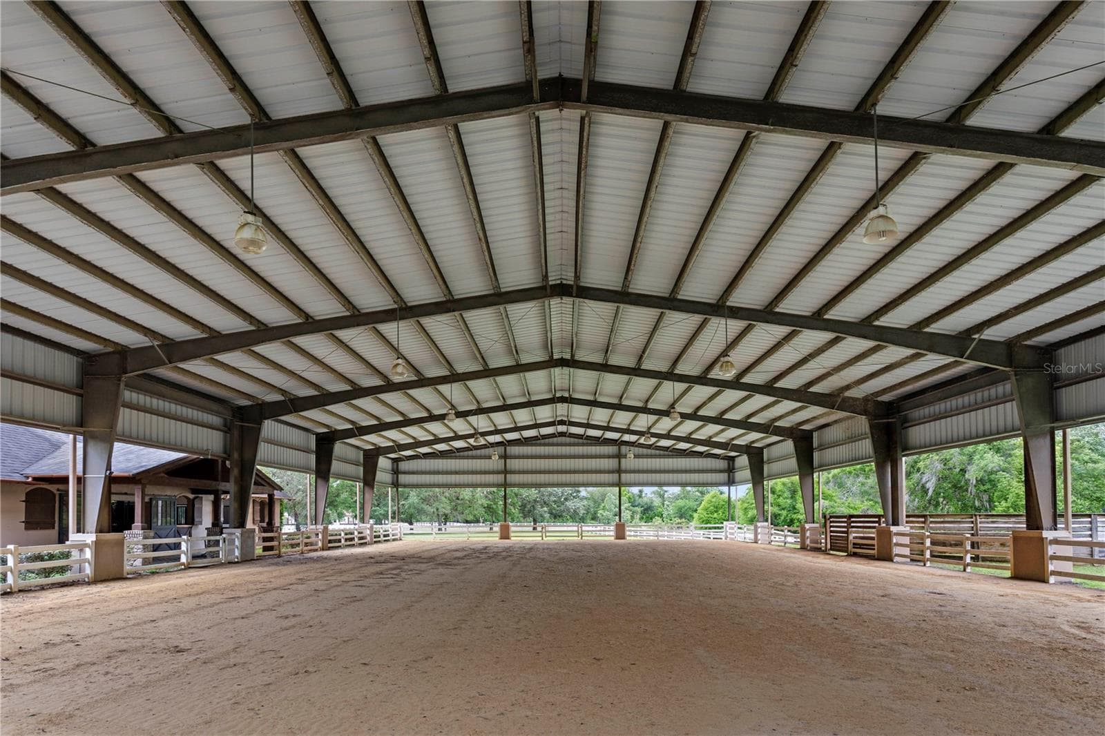 Riding arena - 11410 TROTTING DOWN DR, ODESSA
