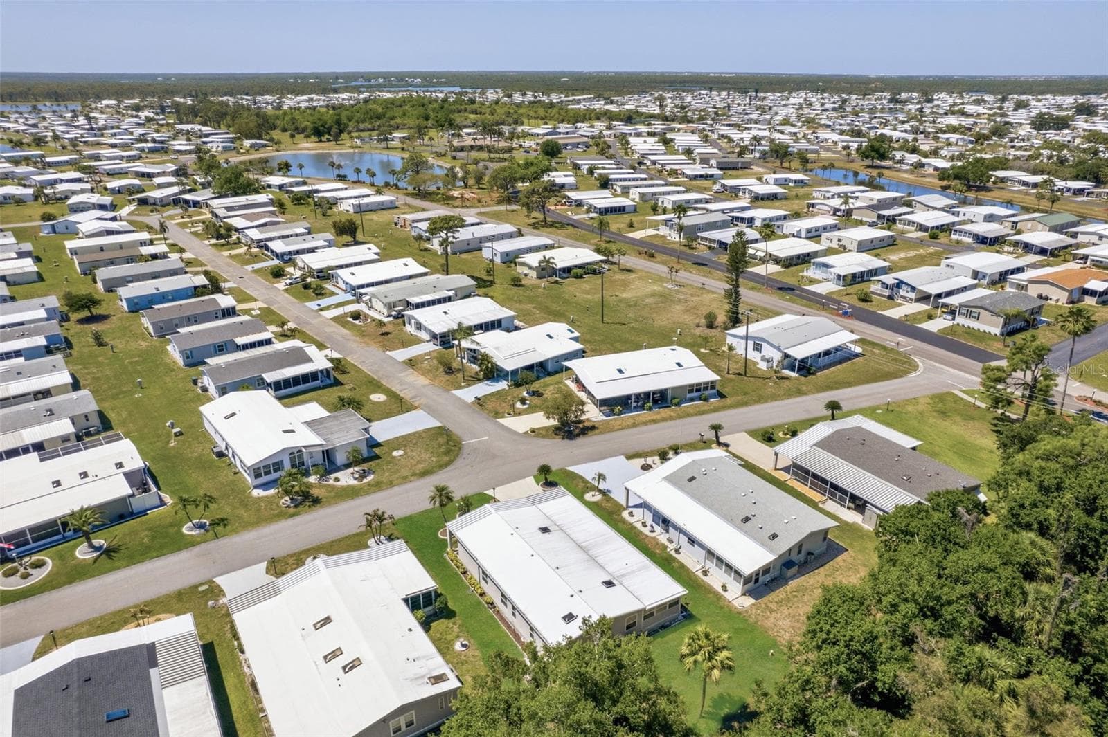 Manufactured Home at 209 VISTORIA DR, NORTH PORT, photo 36 of 37