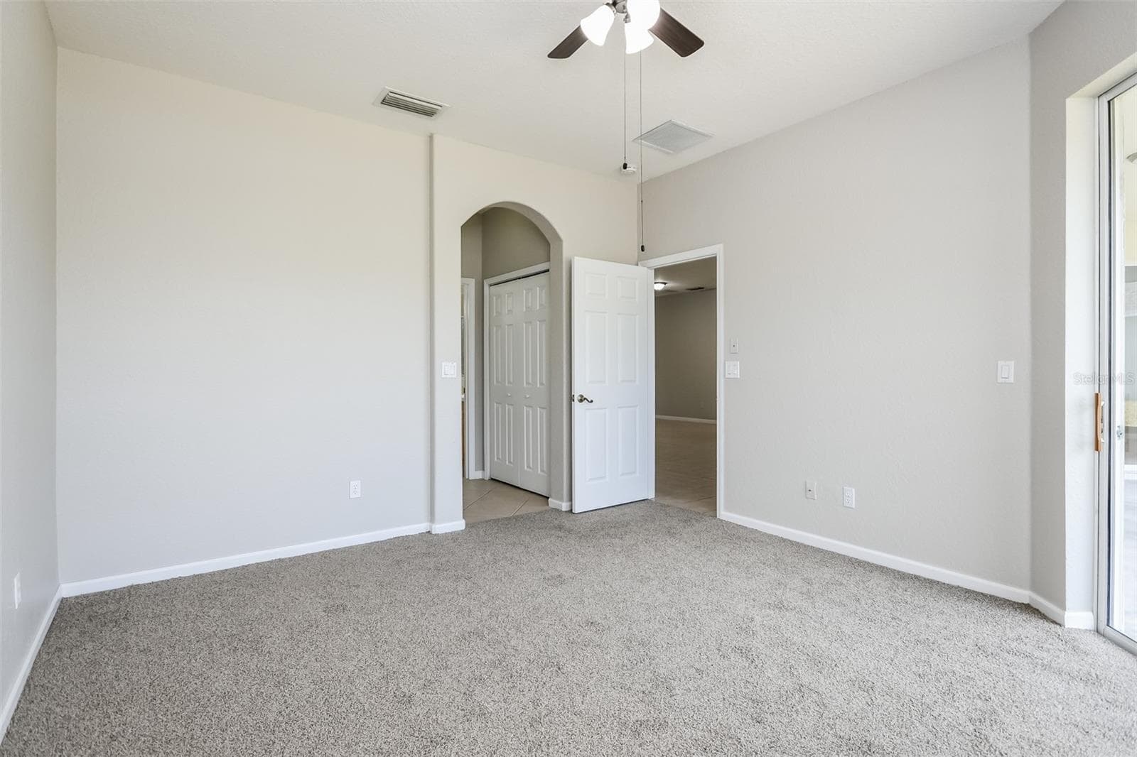 Single Family Residence at 2925 WILLOW CREEK LN, KISSIMMEE, photo 10 of 15