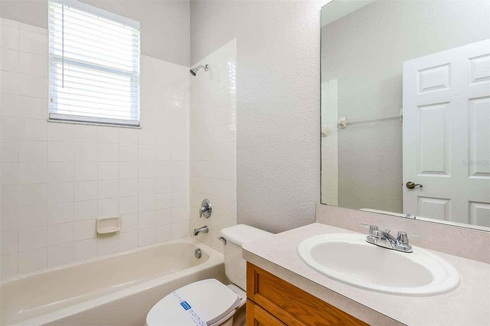 Single Family Residence at 2925 WILLOW CREEK LN, KISSIMMEE, photo 14 of 15