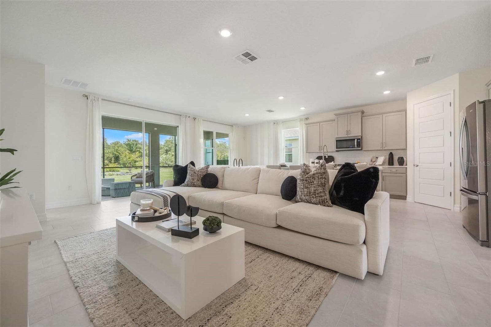 Single Family Residence at 3952 KENNEBUNK LOOP, MOUNT DORA, photo 19 of 63